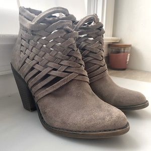 Fergalicious DOE Strappy Corset Ankle Booties - Size 7.5